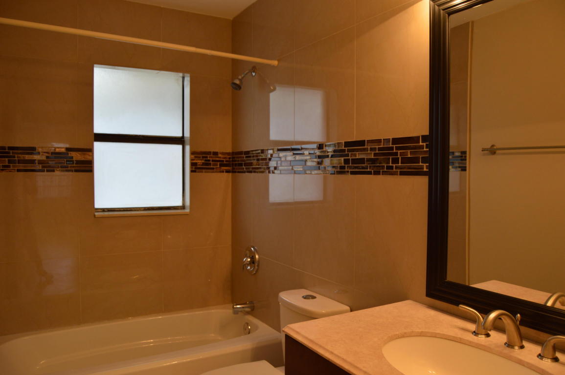 LANTANA - Residential Lease