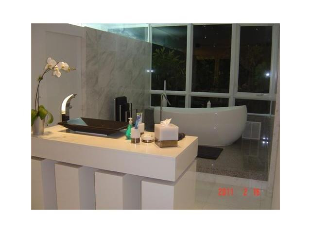 GOLDEN BEACH SEC B - Residential