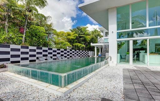 GOLDEN BEACH SEC B - Residential