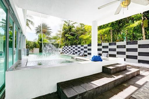 GOLDEN BEACH SEC B - Residential