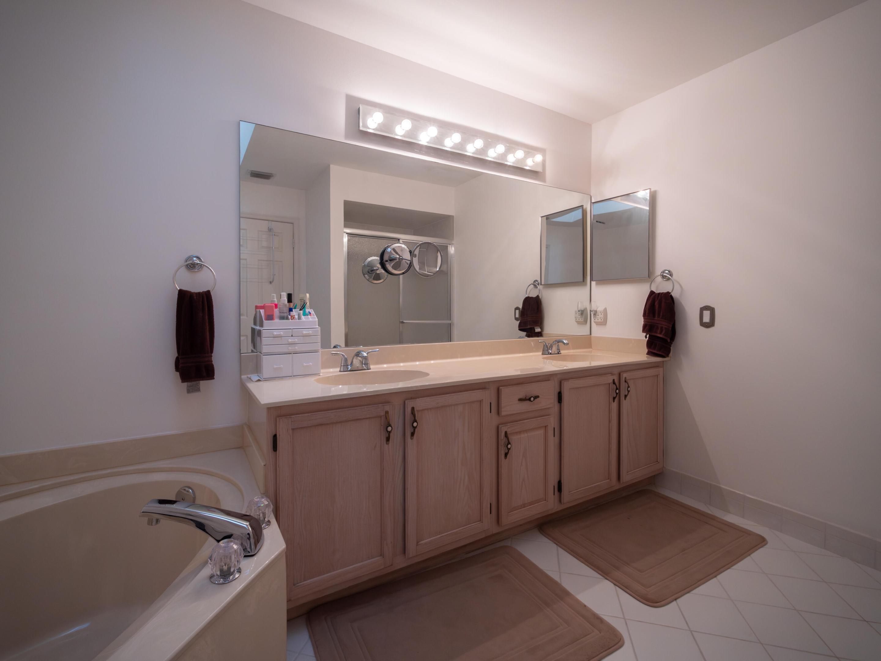 WELLINGTON TR 43 - Residential