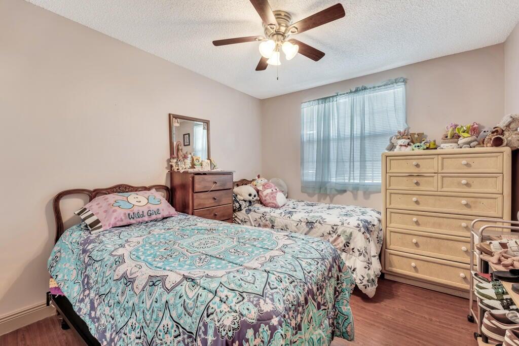 Boynton Beach Blvd west of Military S on Boynton P - Residential