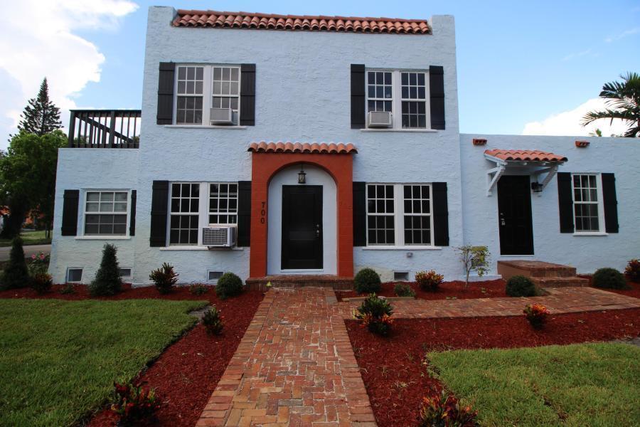 Modern 2 bed 2 bath w/ inside wash/dryer, first floor, no hoa, easy and fast app process, 1 small pet under 20 lb case by case. Street parking