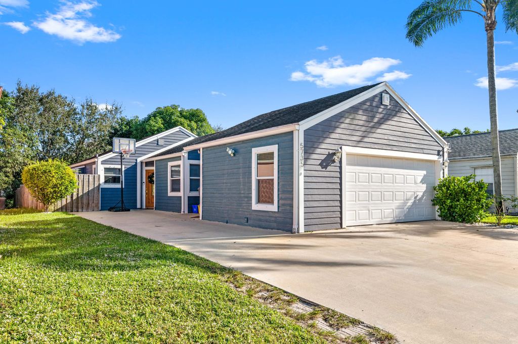 Photo of 5735 Dewberry Way, West Palm Beach, FL 33415 (MLS # R10854146)