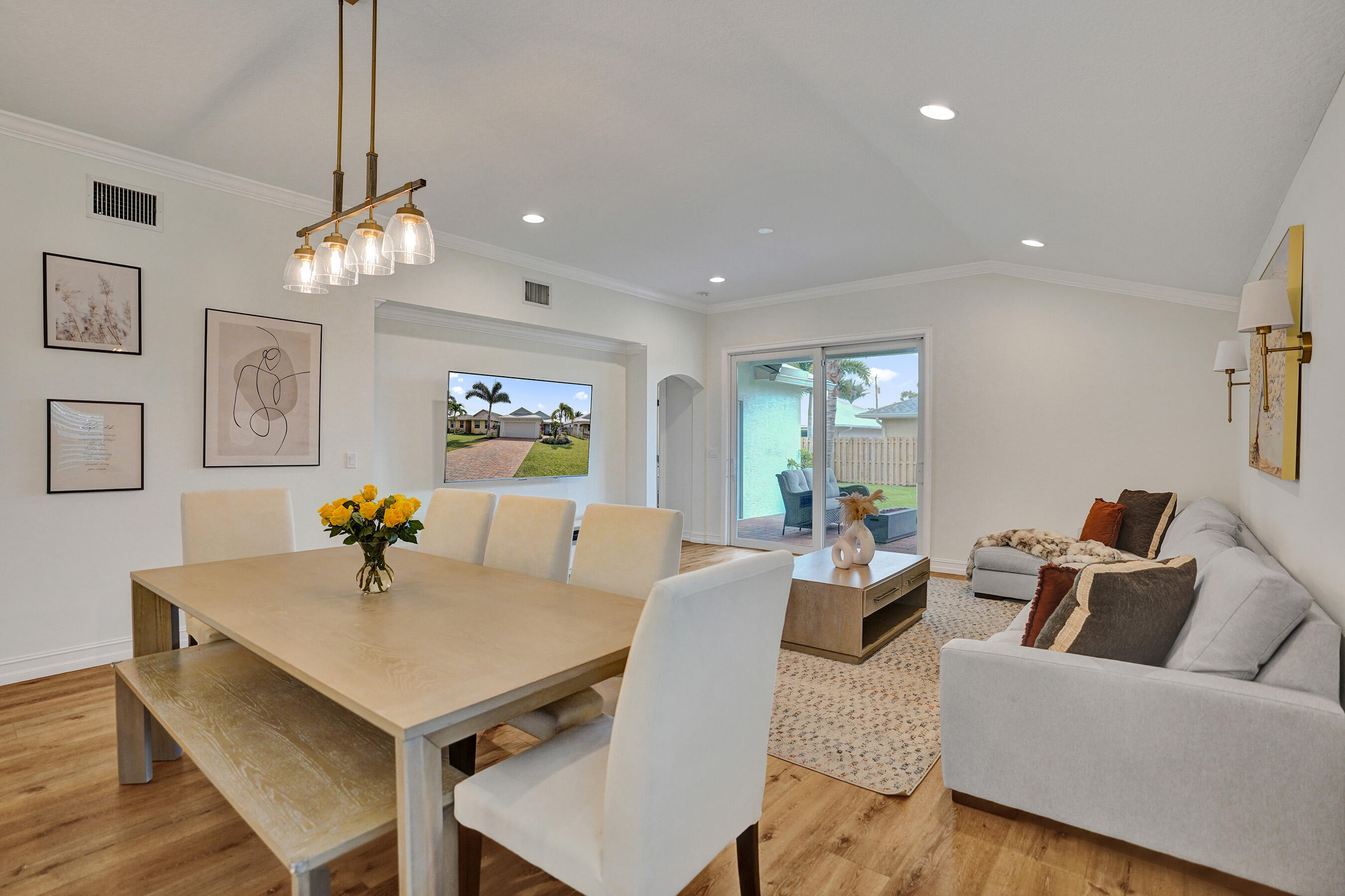 CINQUEZ PARK - Residential