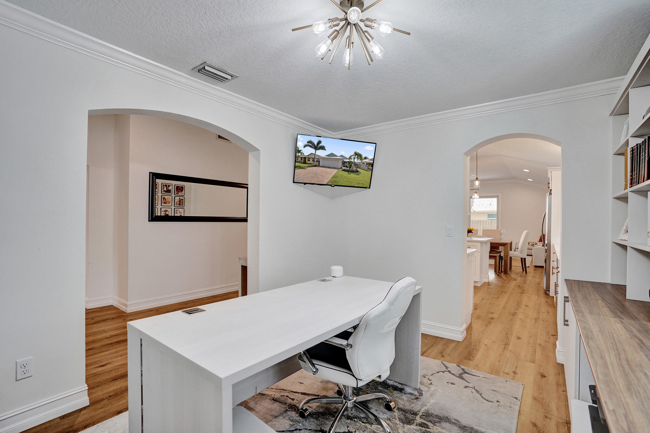 CINQUEZ PARK - Residential