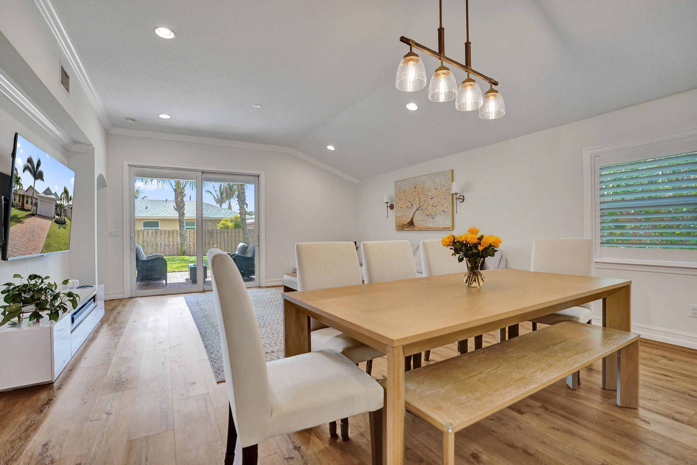 CINQUEZ PARK - Residential