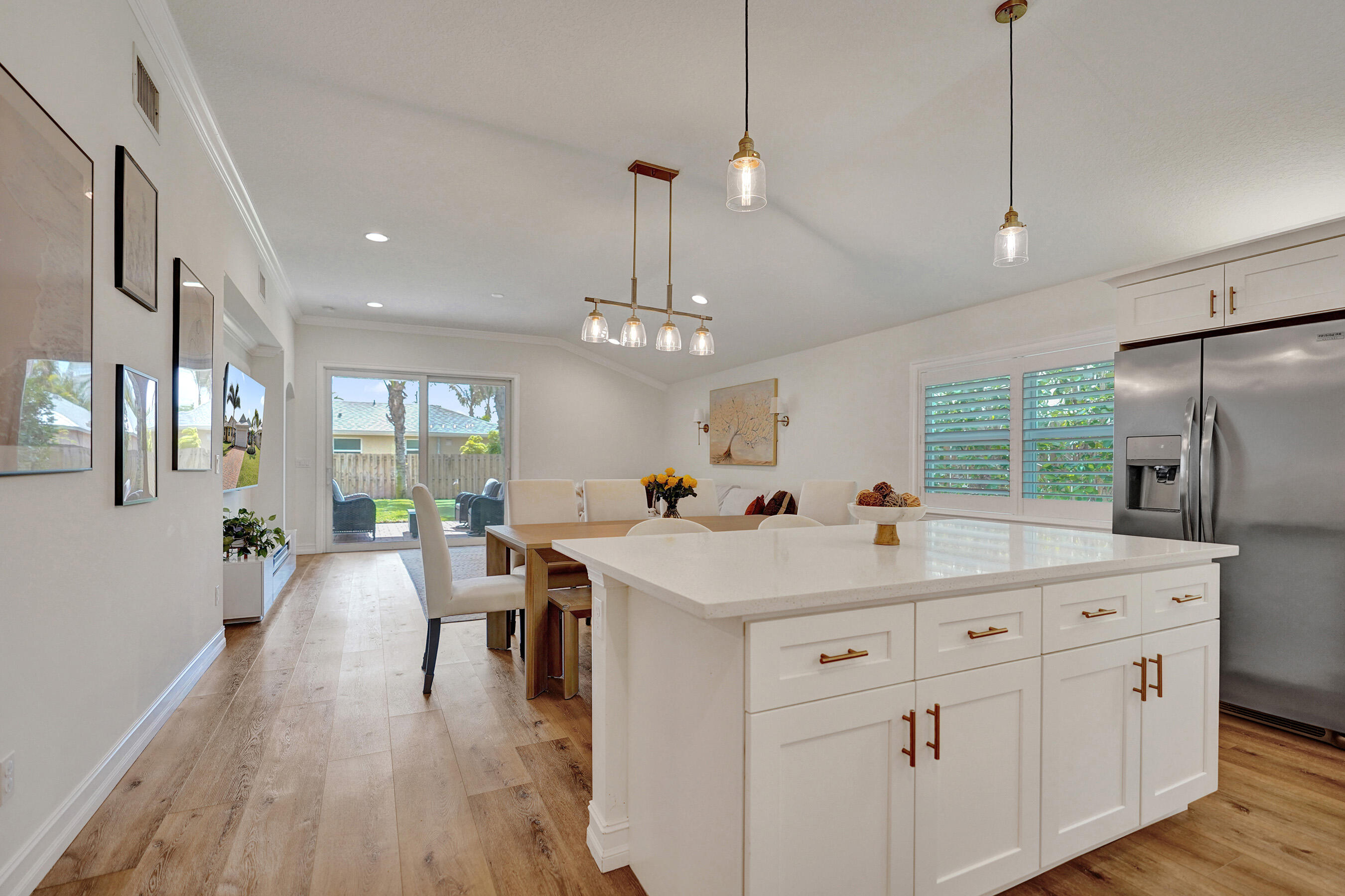 CINQUEZ PARK - Residential