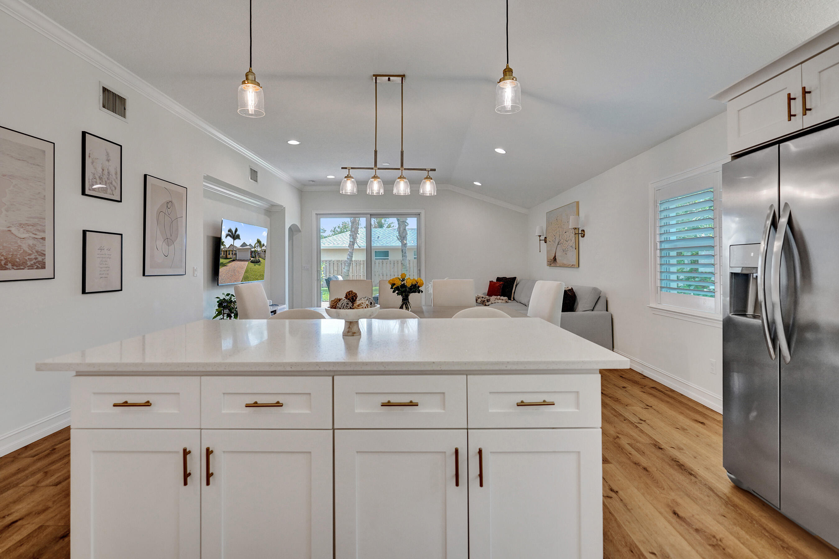 CINQUEZ PARK - Residential