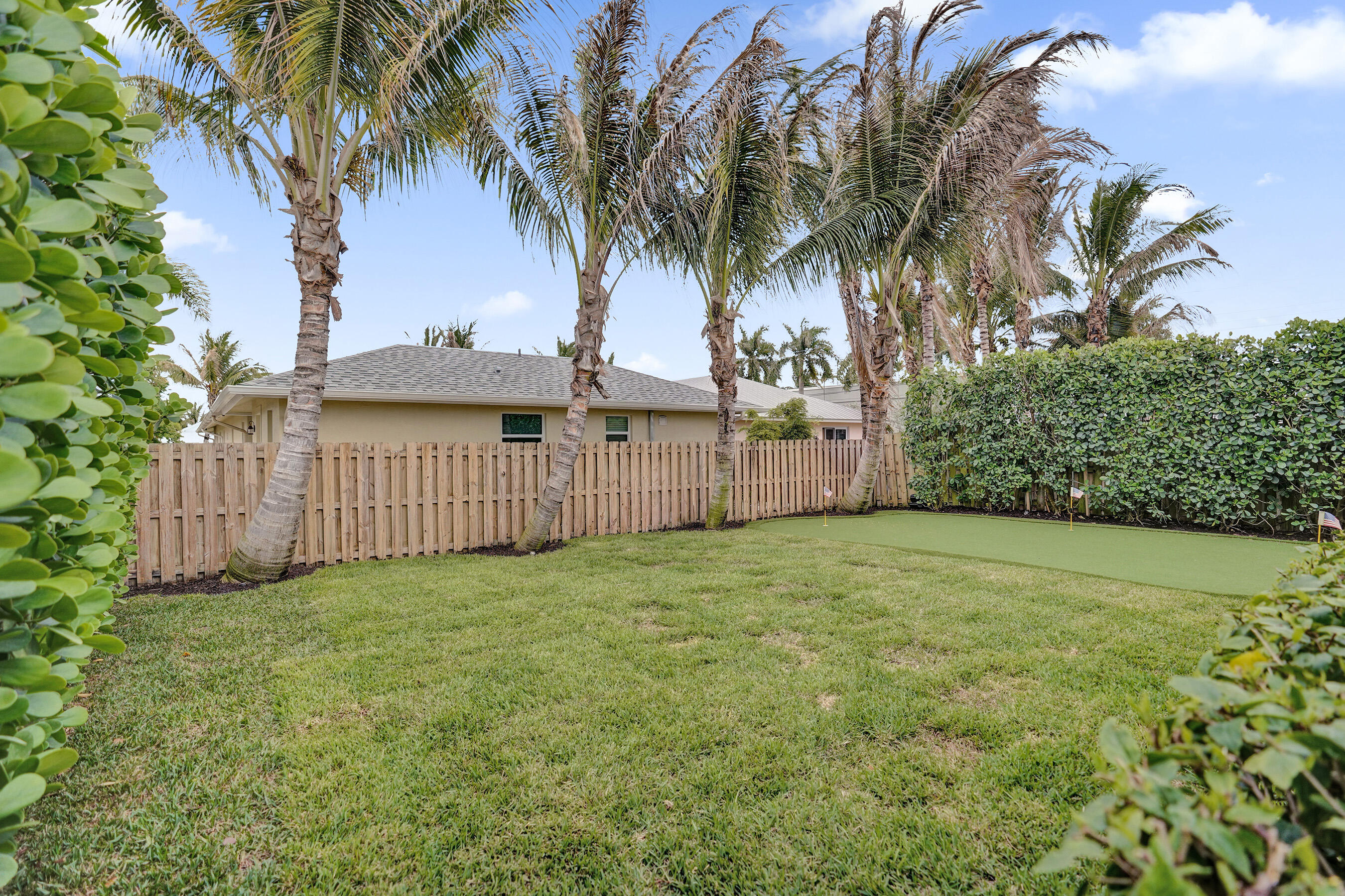 CINQUEZ PARK - Residential