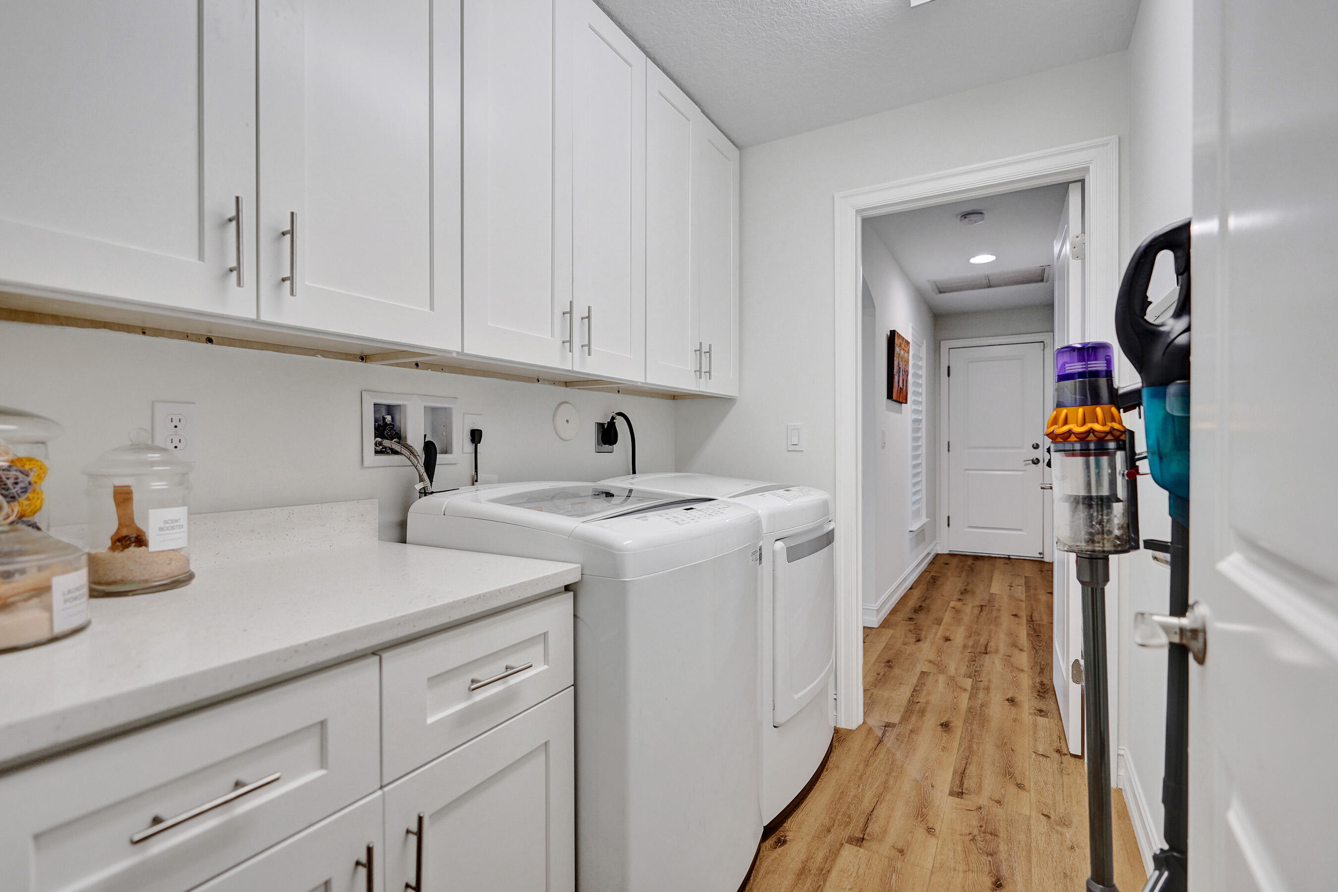 CINQUEZ PARK - Residential