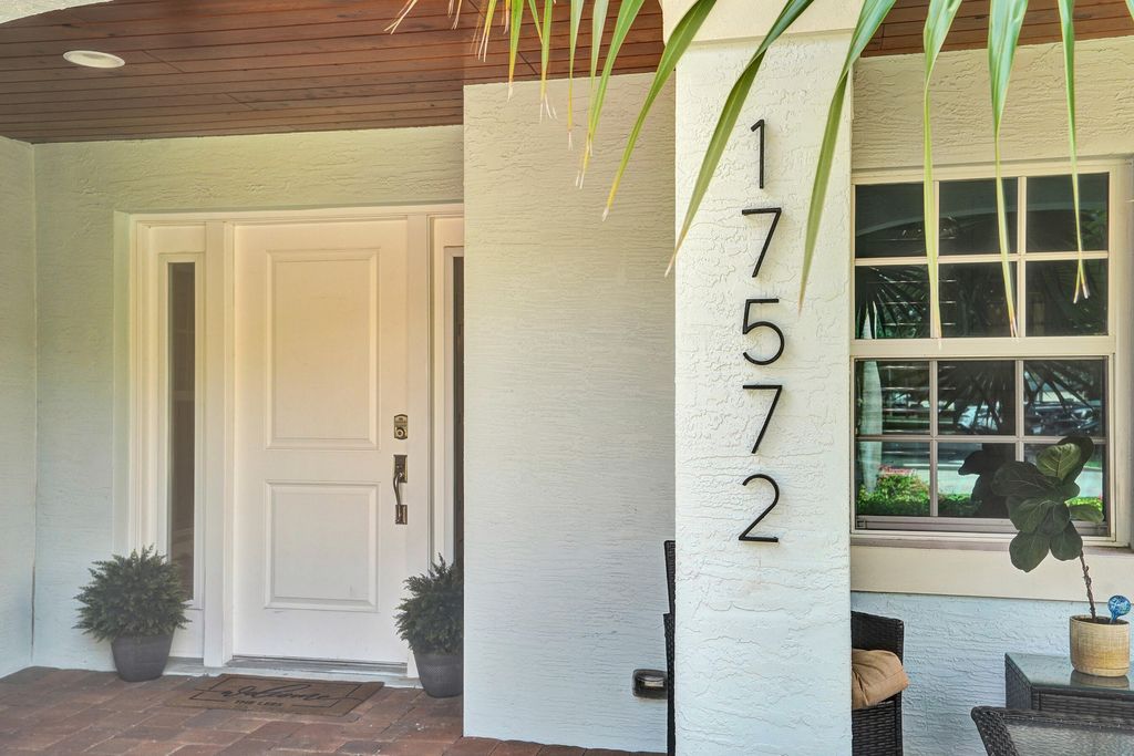 Photo of 17572 W Cinquez Park Rd Road W, Jupiter, FL 33458 (MLS # B26018724)