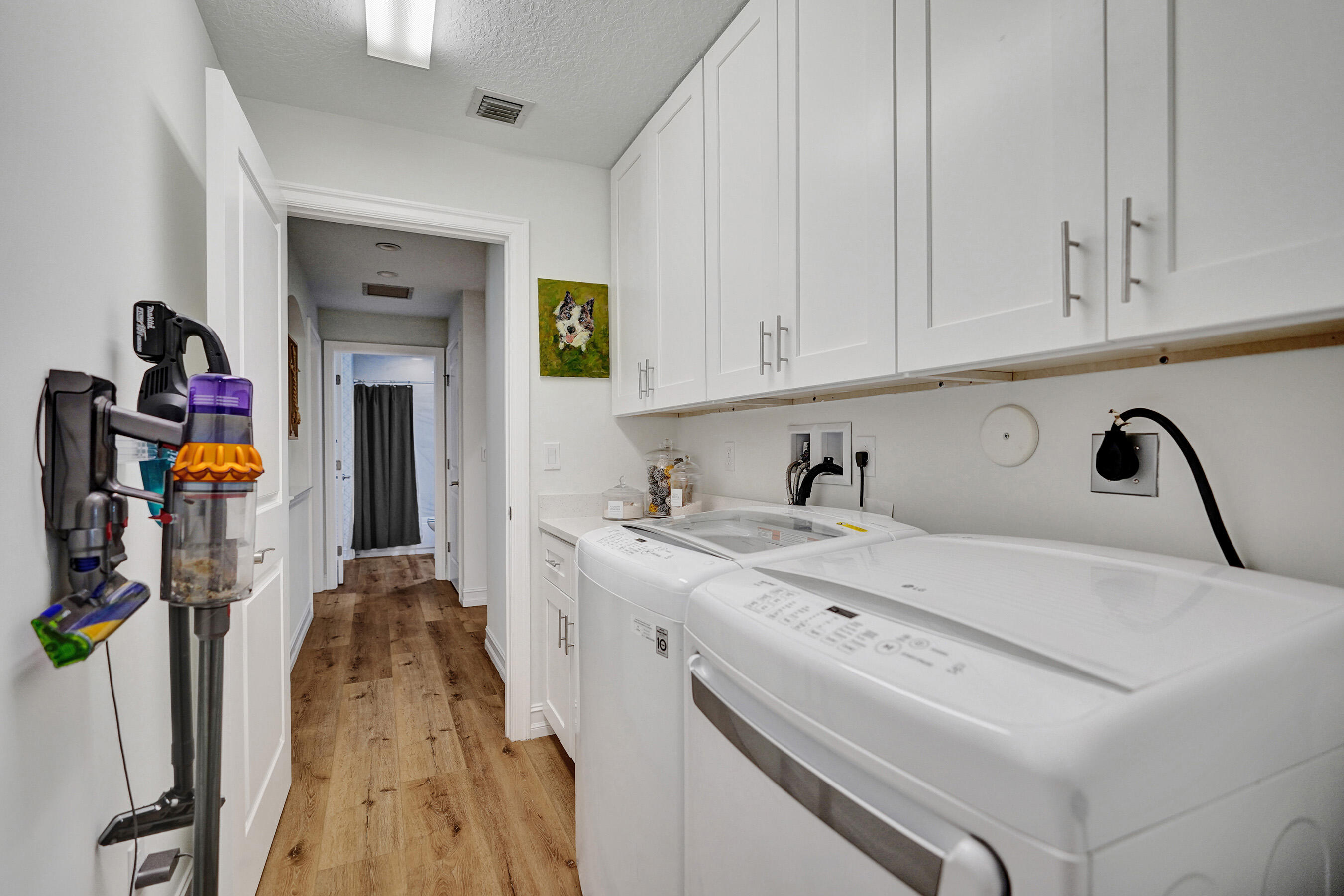 CINQUEZ PARK - Residential