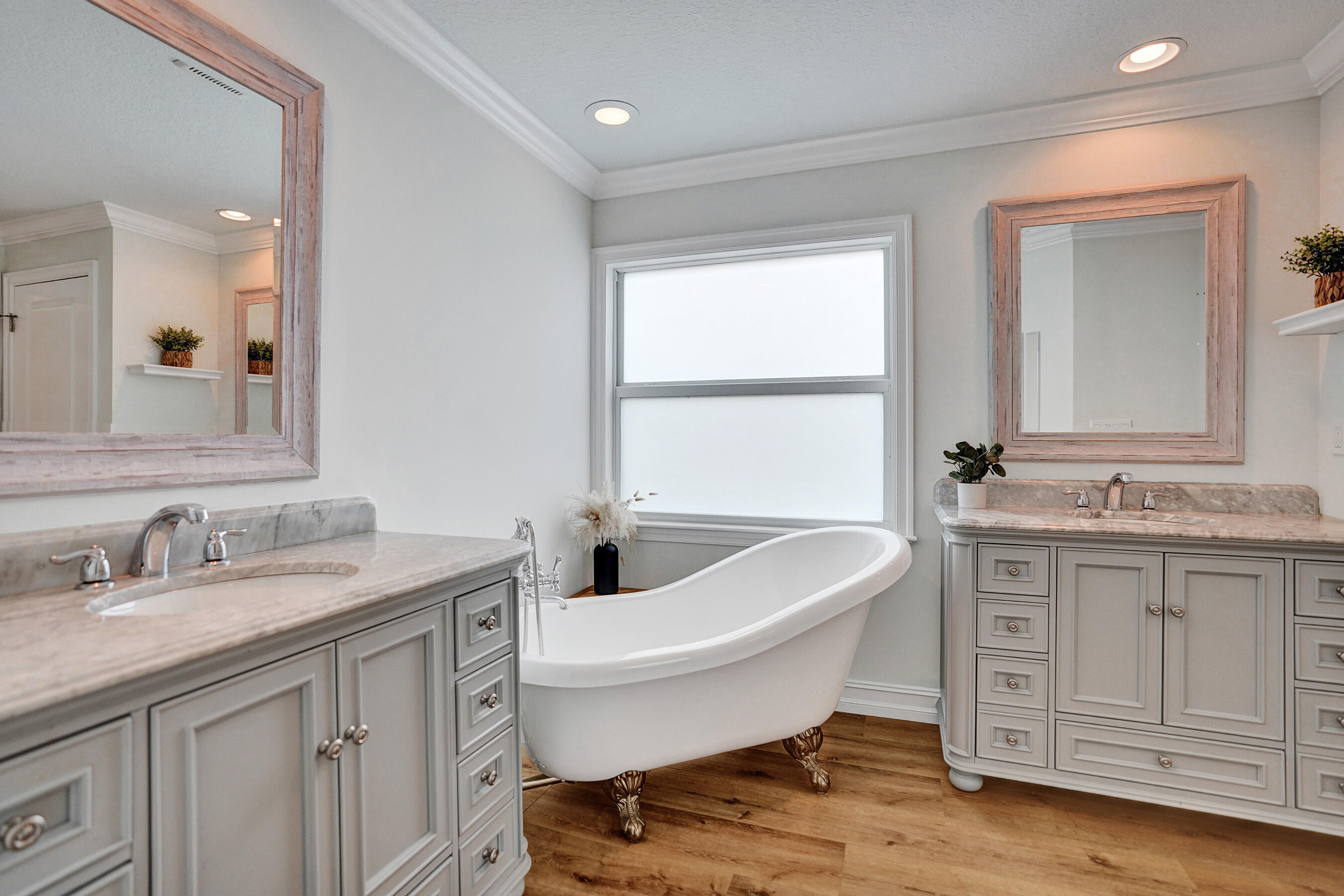 CINQUEZ PARK - Residential