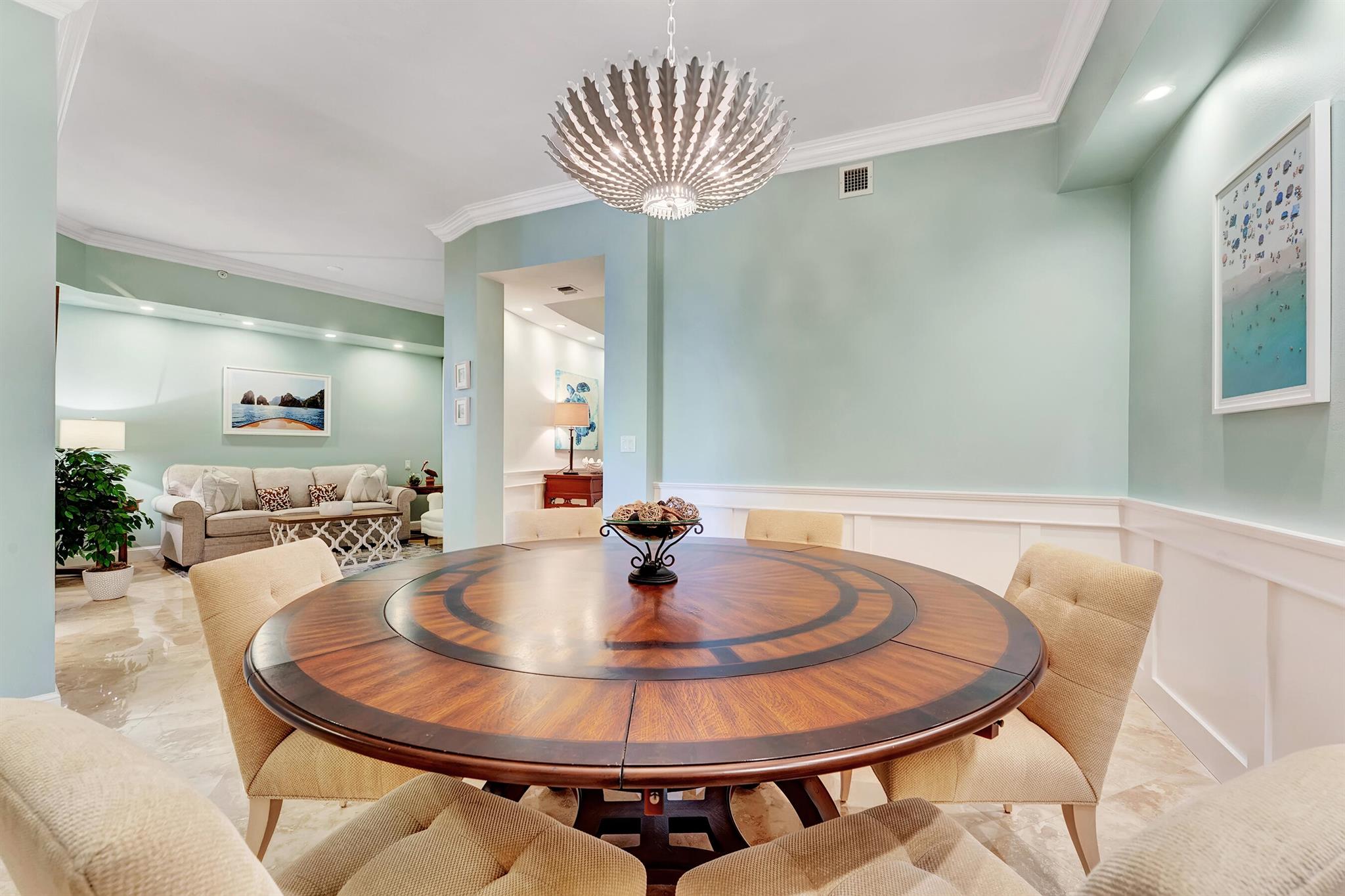 ESPLANADE GRANDE CONDO - Residential