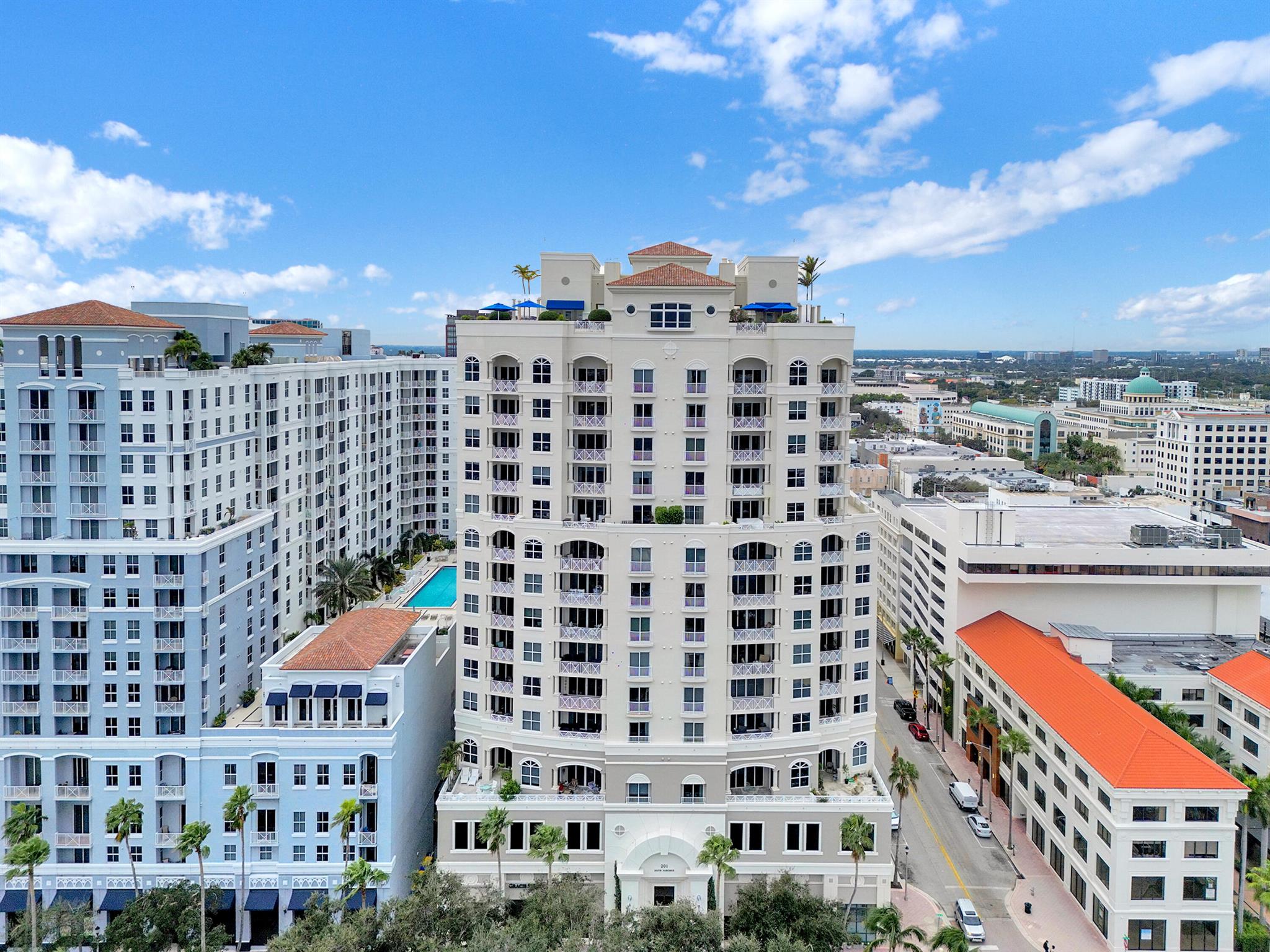 ESPLANADE GRANDE CONDO - Residential