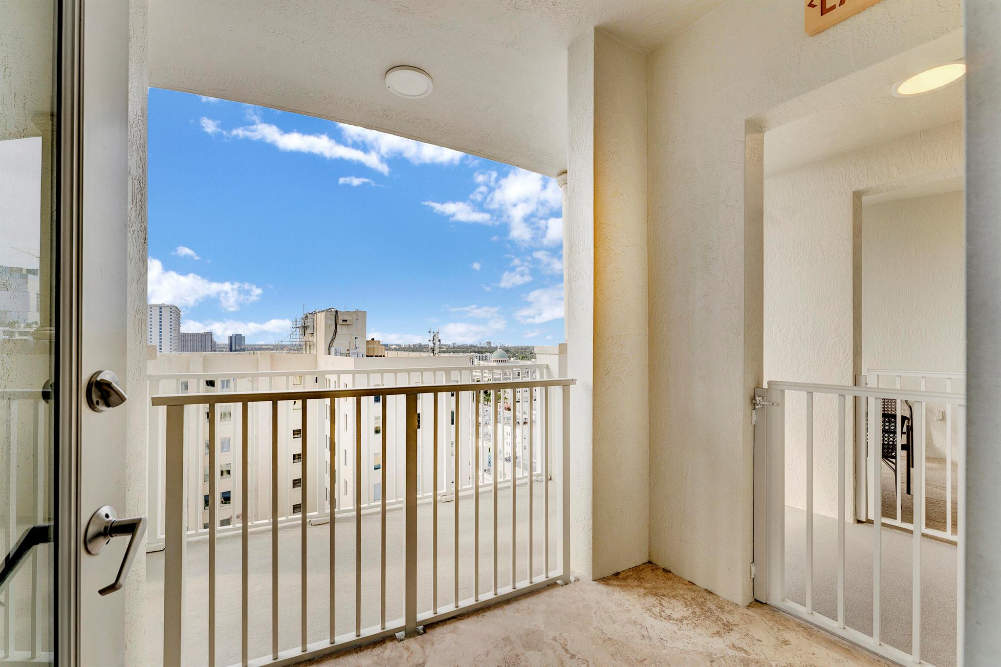 ESPLANADE GRANDE CONDO - Residential