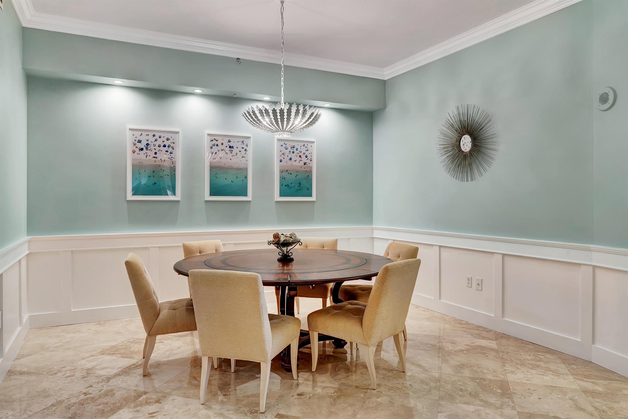 ESPLANADE GRANDE CONDO - Residential