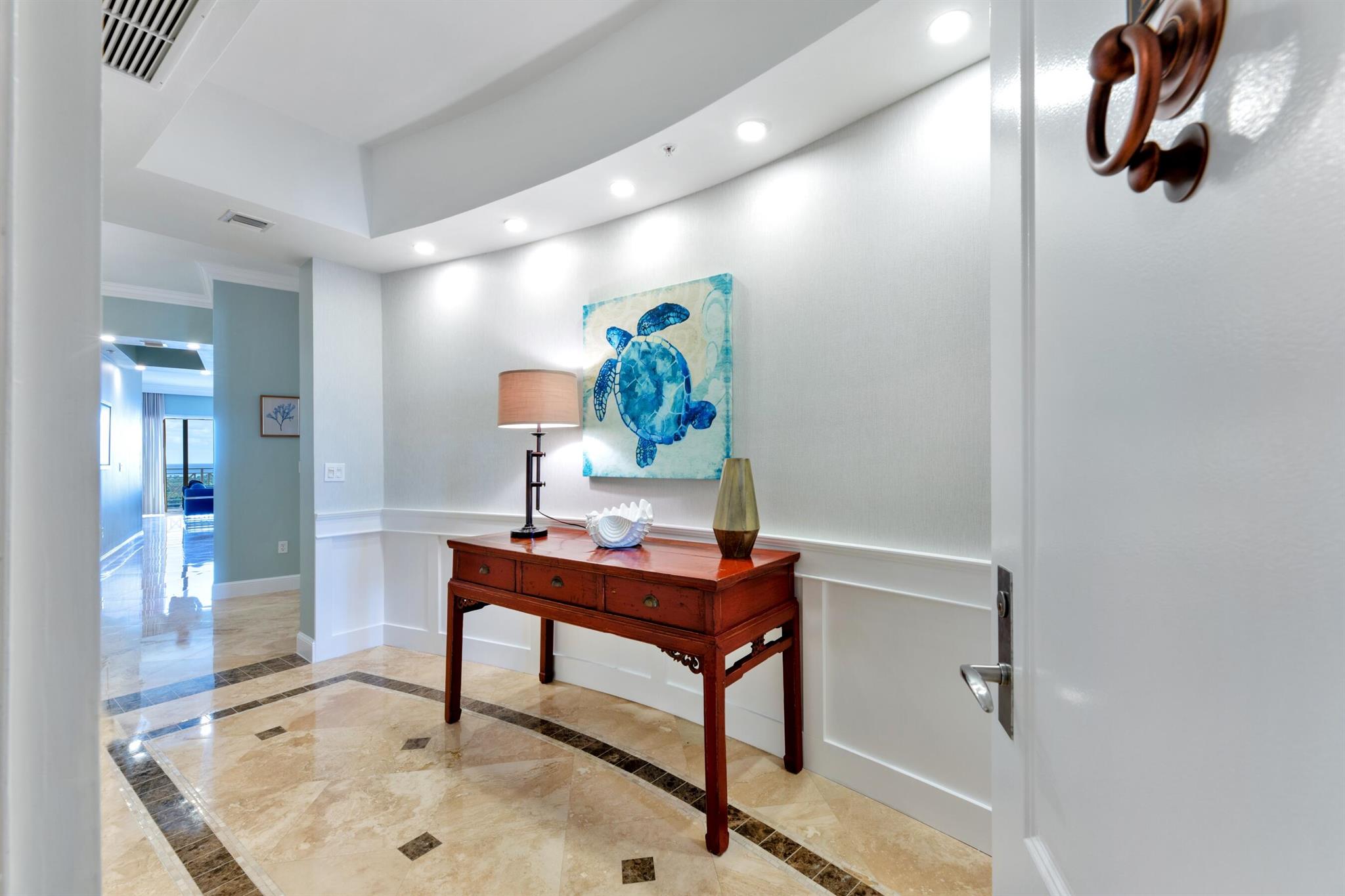 ESPLANADE GRANDE CONDO - Residential