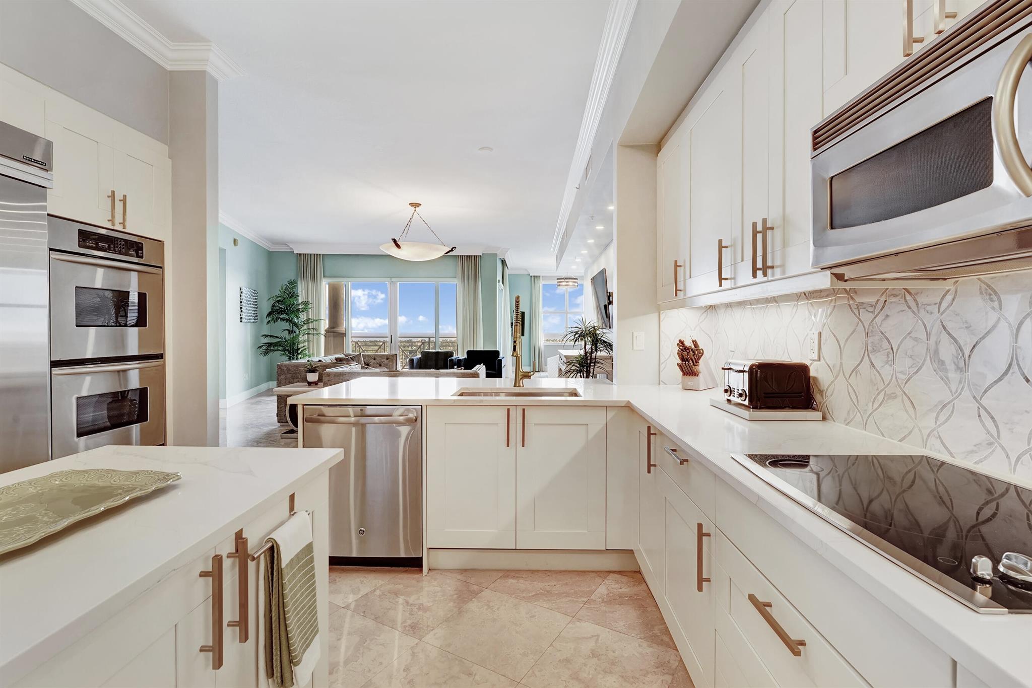 ESPLANADE GRANDE CONDO - Residential