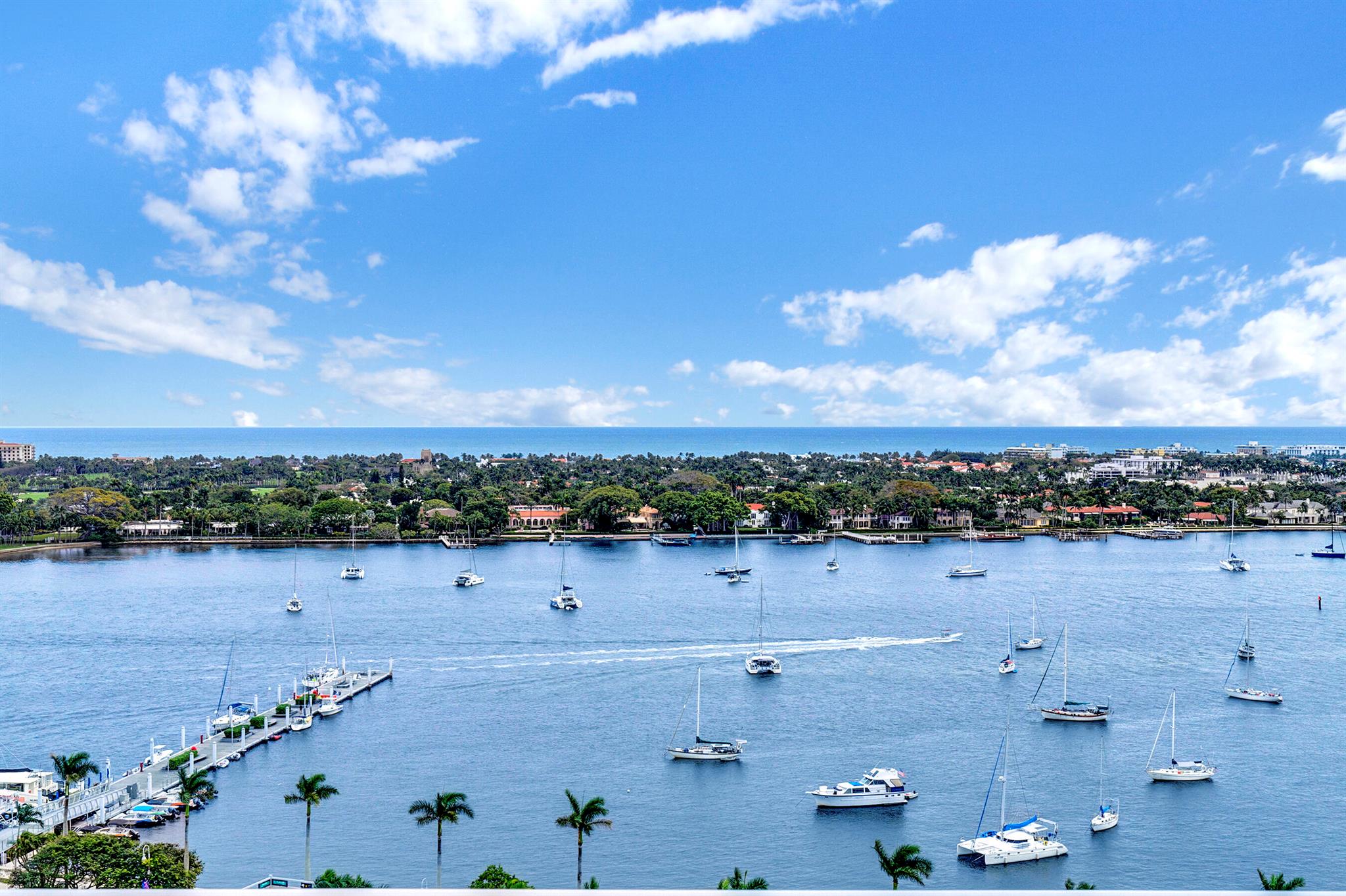 ESPLANADE GRANDE CONDO - Residential