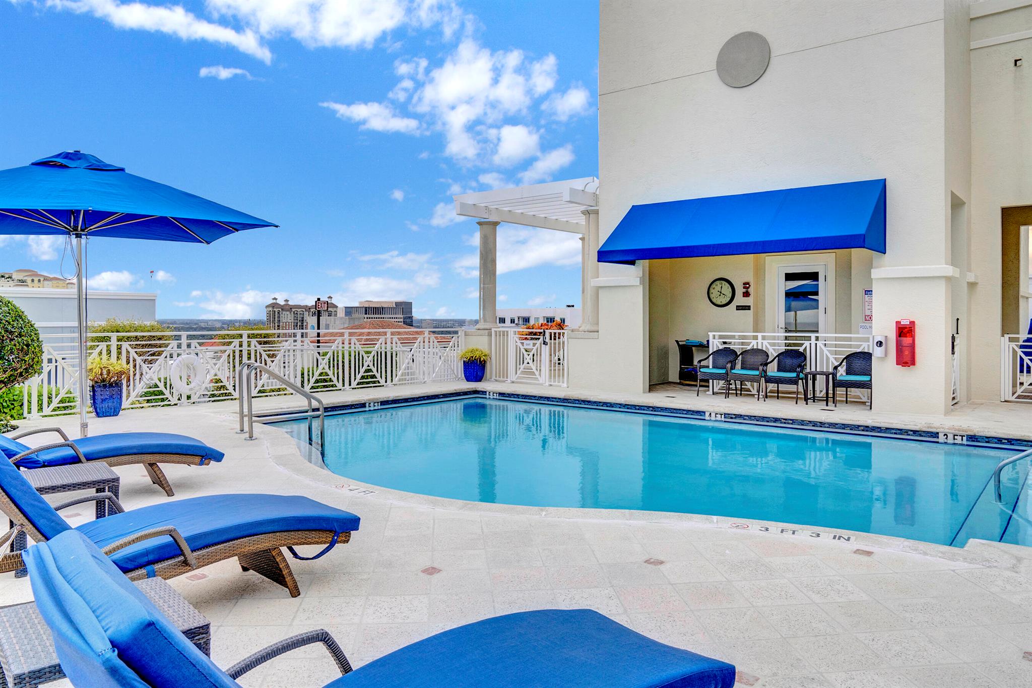 ESPLANADE GRANDE CONDO - Residential