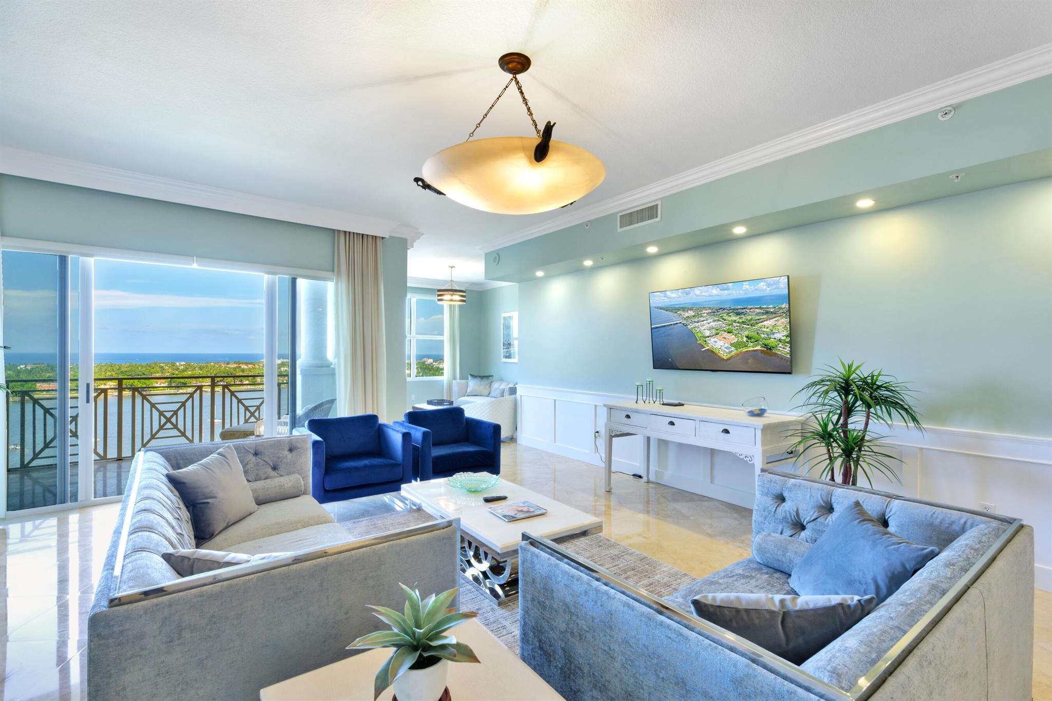 ESPLANADE GRANDE CONDO - Residential