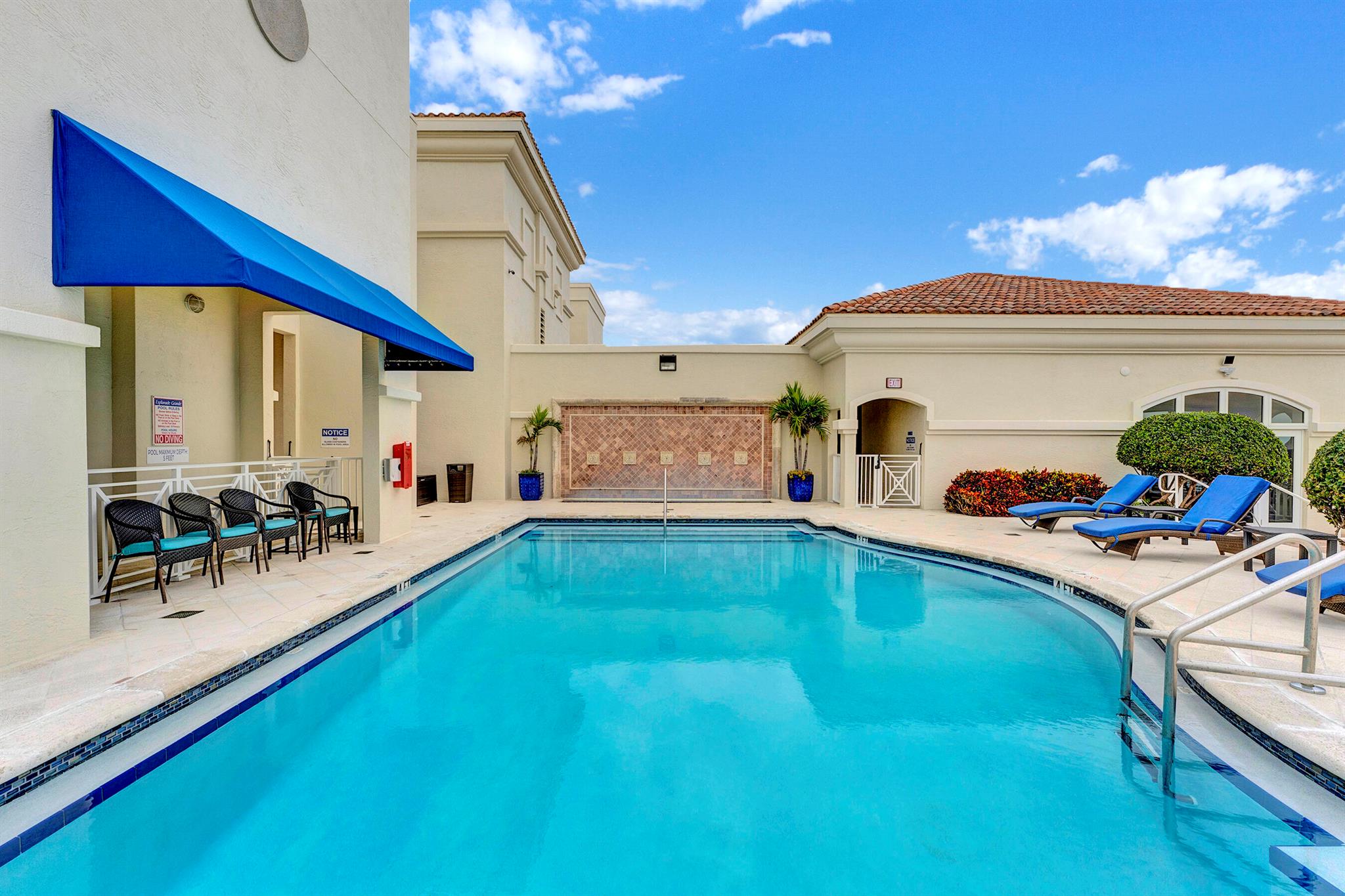 ESPLANADE GRANDE CONDO - Residential