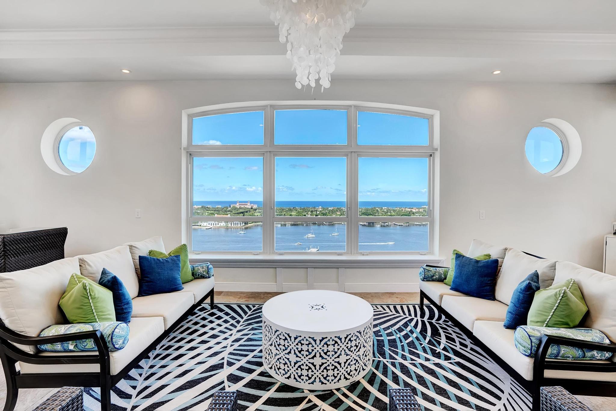 ESPLANADE GRANDE CONDO - Residential