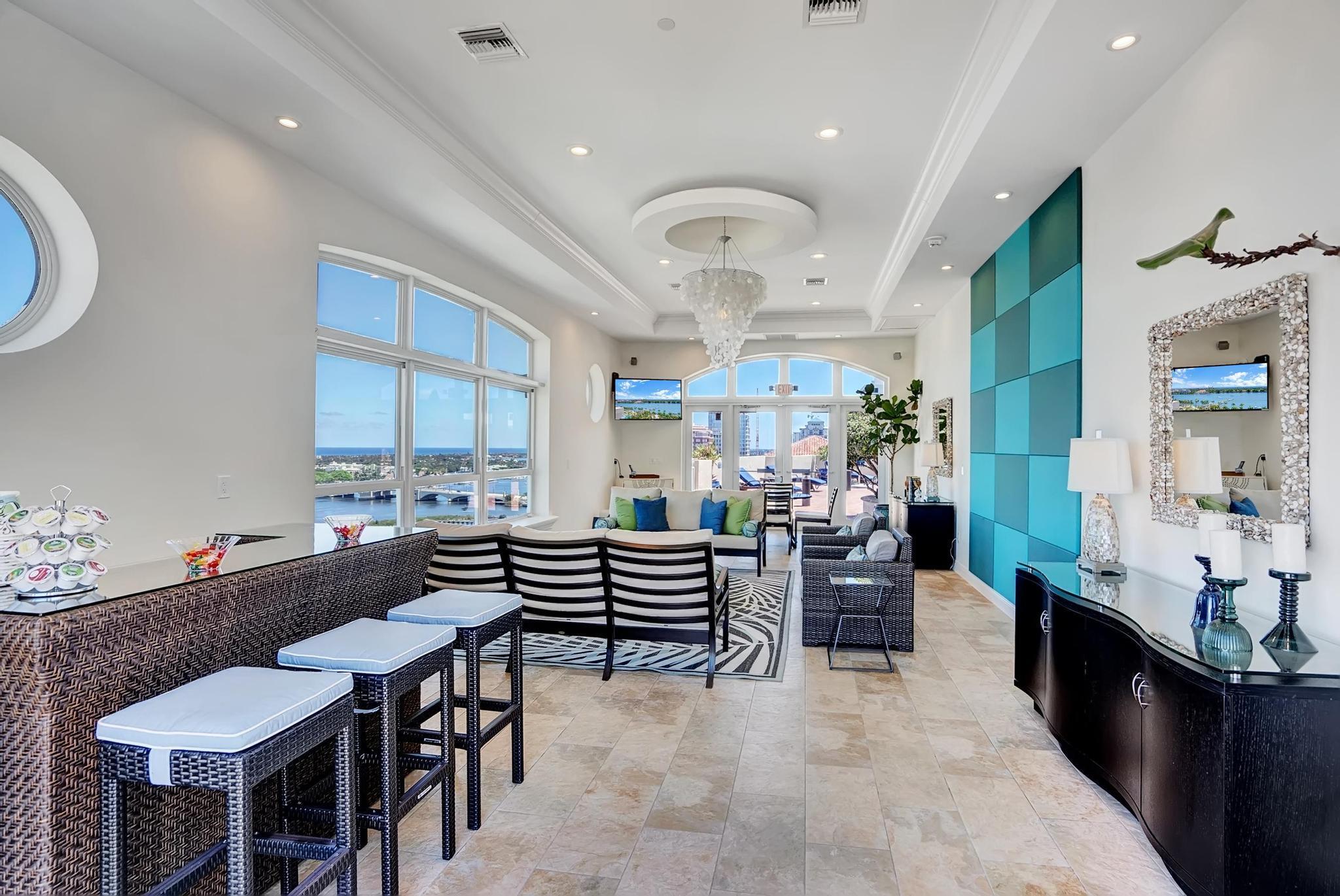 ESPLANADE GRANDE CONDO - Residential