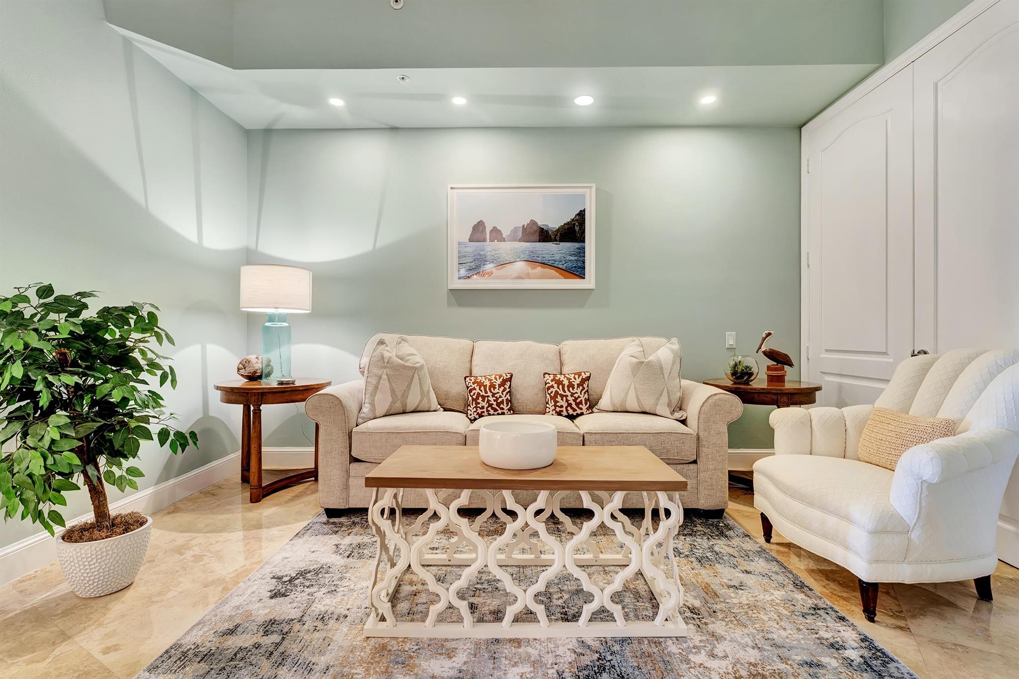 ESPLANADE GRANDE CONDO - Residential