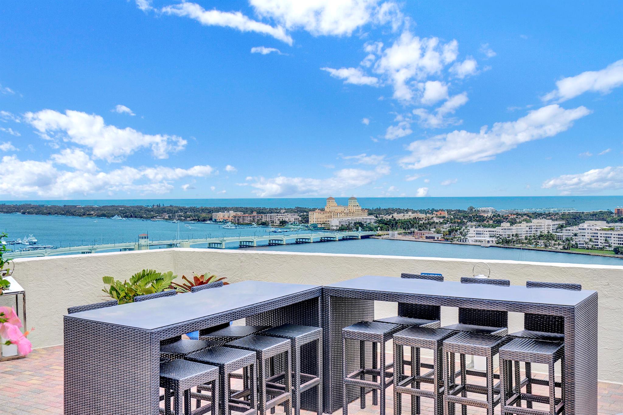 ESPLANADE GRANDE CONDO - Residential