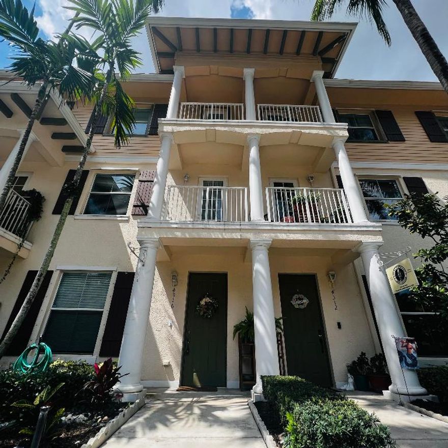 Amazing rental opportunity in Abacoa, Jupiter. This unit is steps away from Abacoa town center, community park with tennis/pickleball, restaurants, and the coveted Abacoa golf course. This spacious home offers a perfect blend of work life balance as you can utilize the downstairs portion of the unit as an office for your business while taking advantage of the community pool and everything Abacoa has to offer. The main level room can be accessed through a separate entrance, making it perfect for visitors or in-laws, while the other 4 bedrooms are located upstairs.