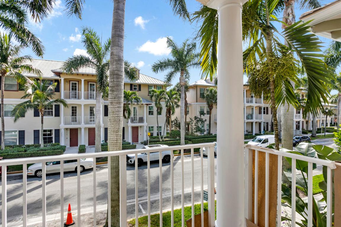 ABACOA TOWN CENTER 3 - Residential Lease