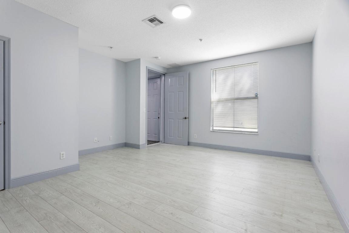 ABACOA TOWN CENTER 3 - Residential Lease