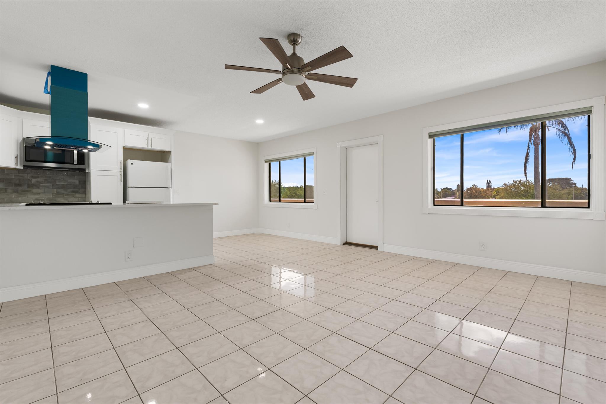 VILLAGE GREEN DORCHESTER - Residential