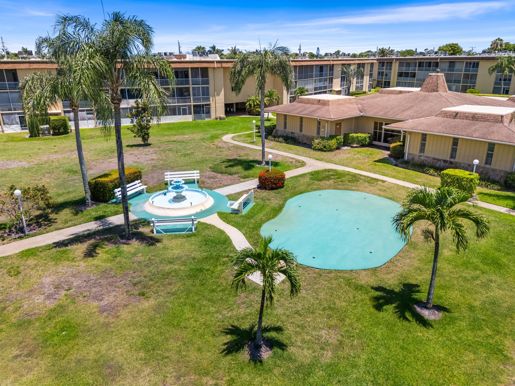 VILLAGE GREEN DORCHESTER - Residential