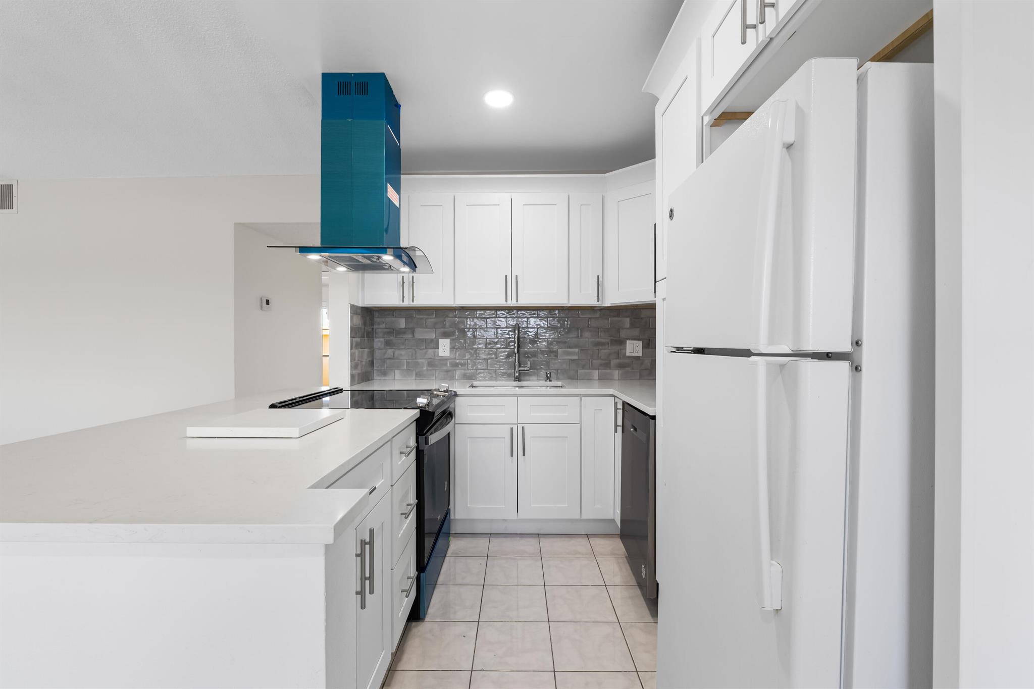 VILLAGE GREEN DORCHESTER - Residential