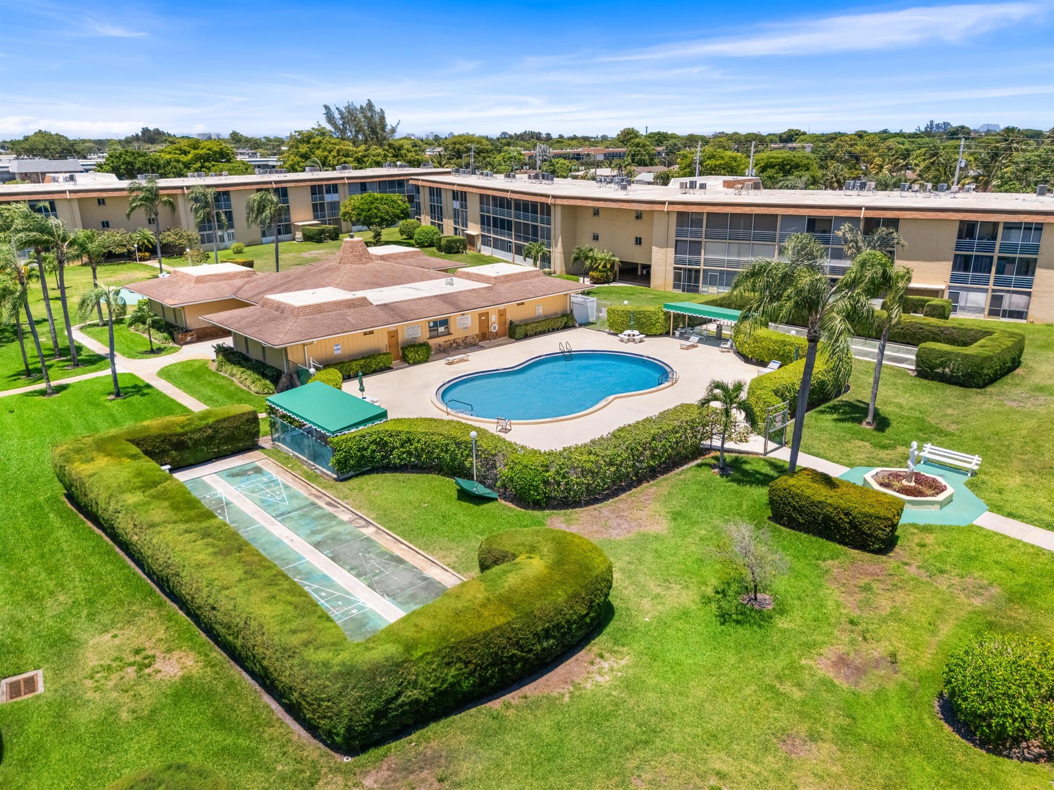 VILLAGE GREEN DORCHESTER - Residential