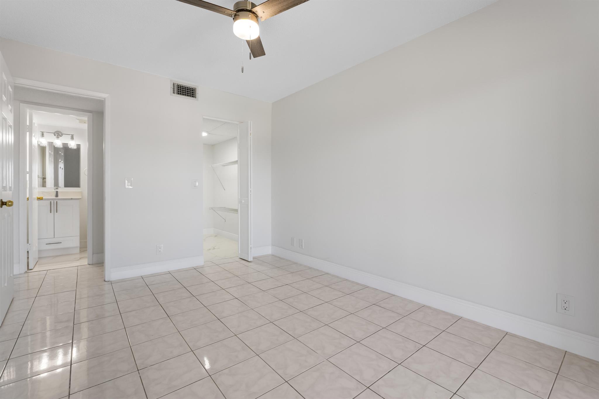 VILLAGE GREEN DORCHESTER - Residential