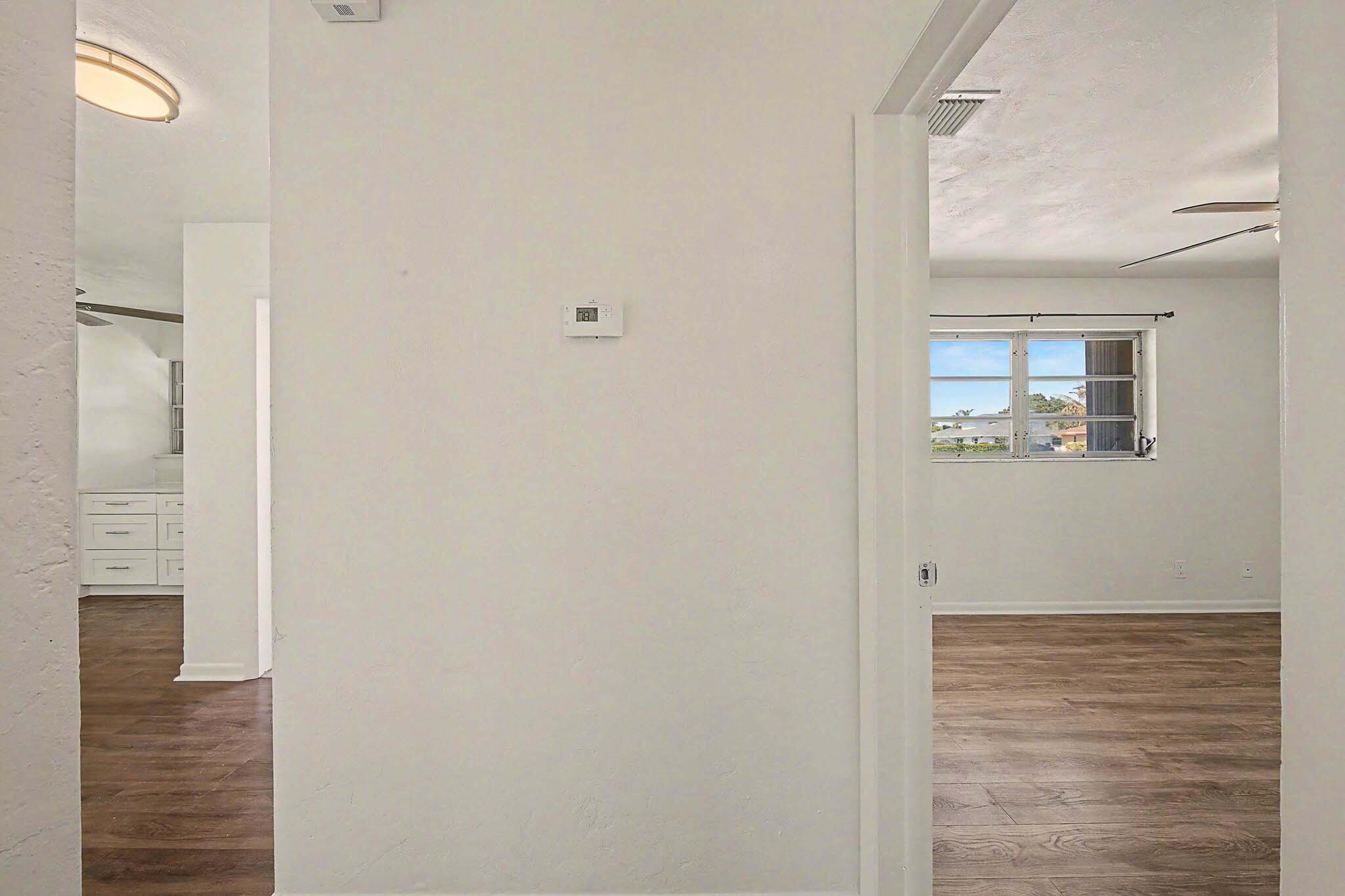 ROOSEVELT ESTATES - Residential Lease