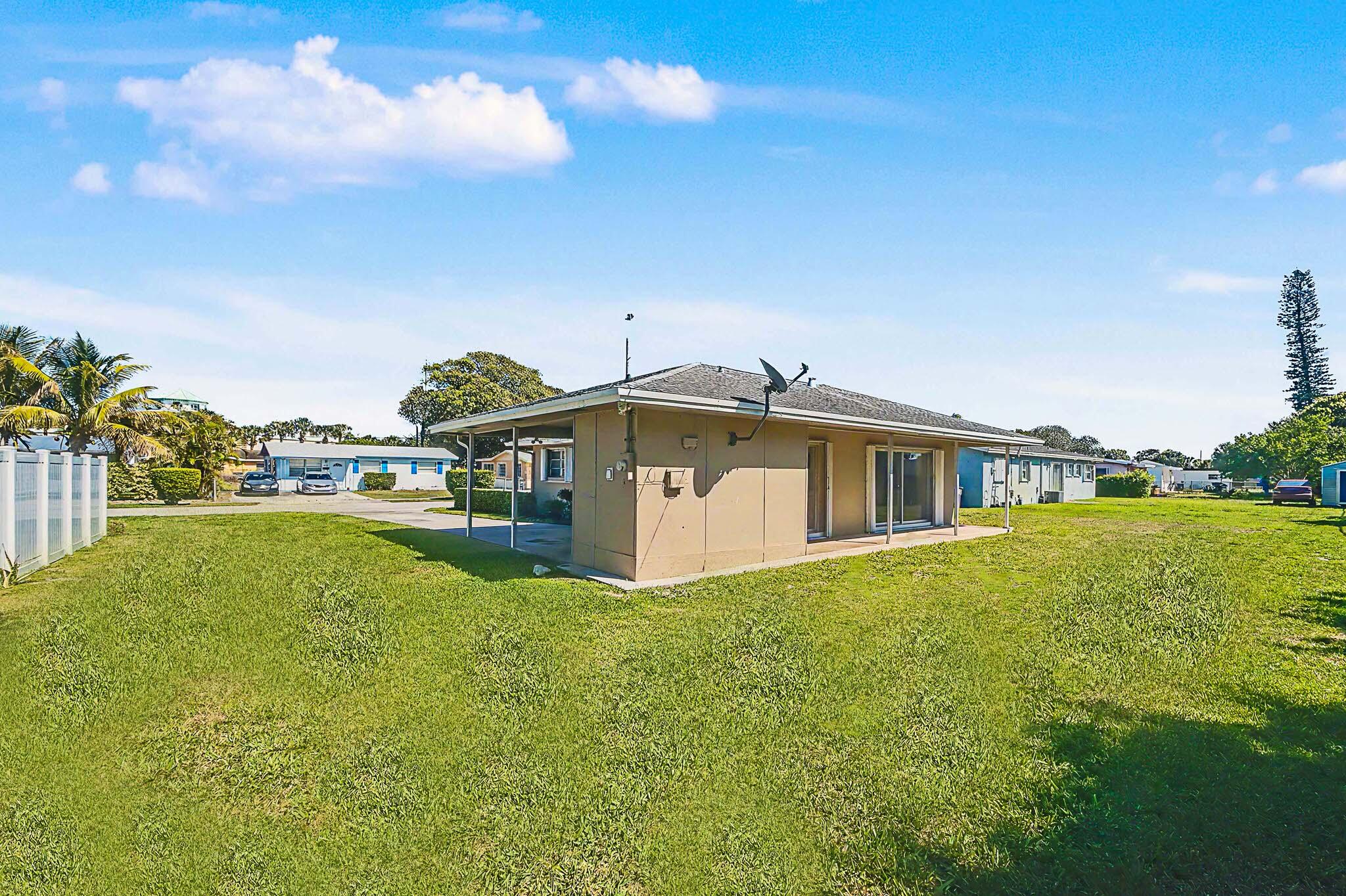 ROOSEVELT ESTATES - Residential Lease