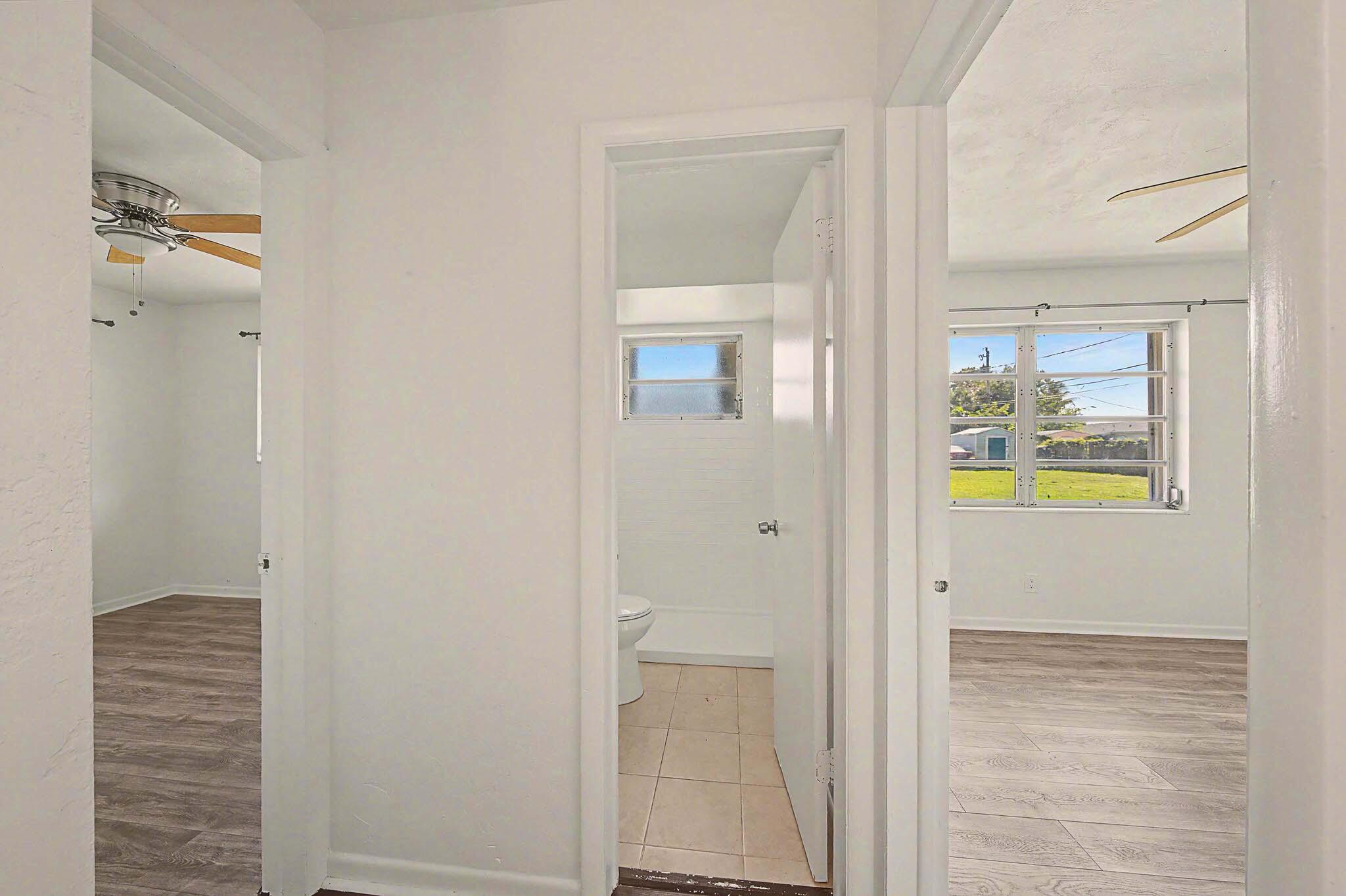 ROOSEVELT ESTATES - Residential Lease