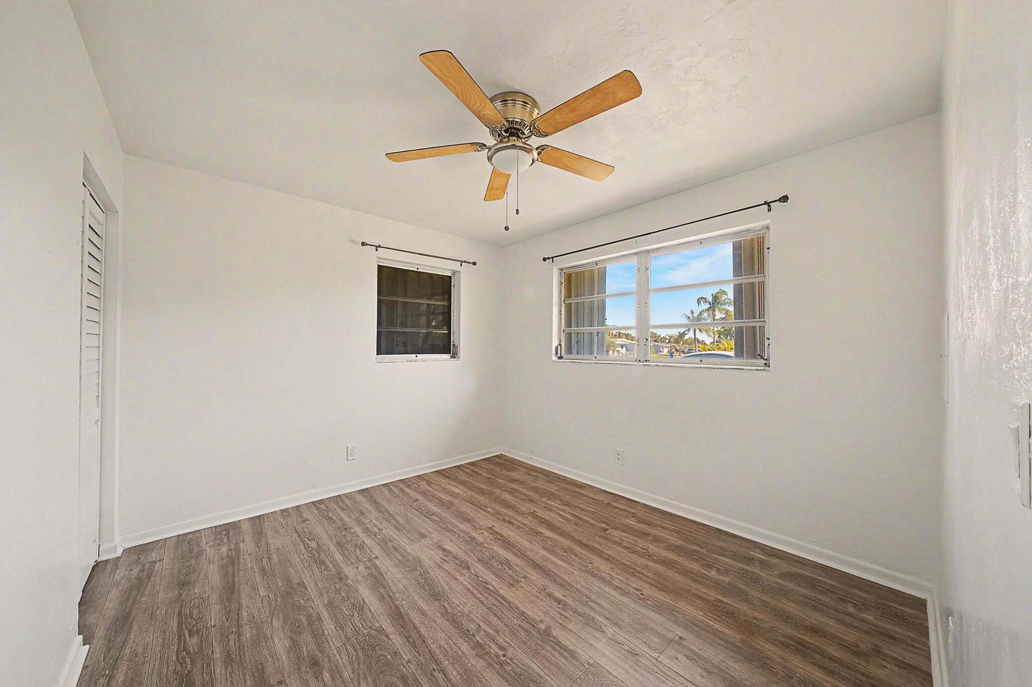 ROOSEVELT ESTATES - Residential Lease