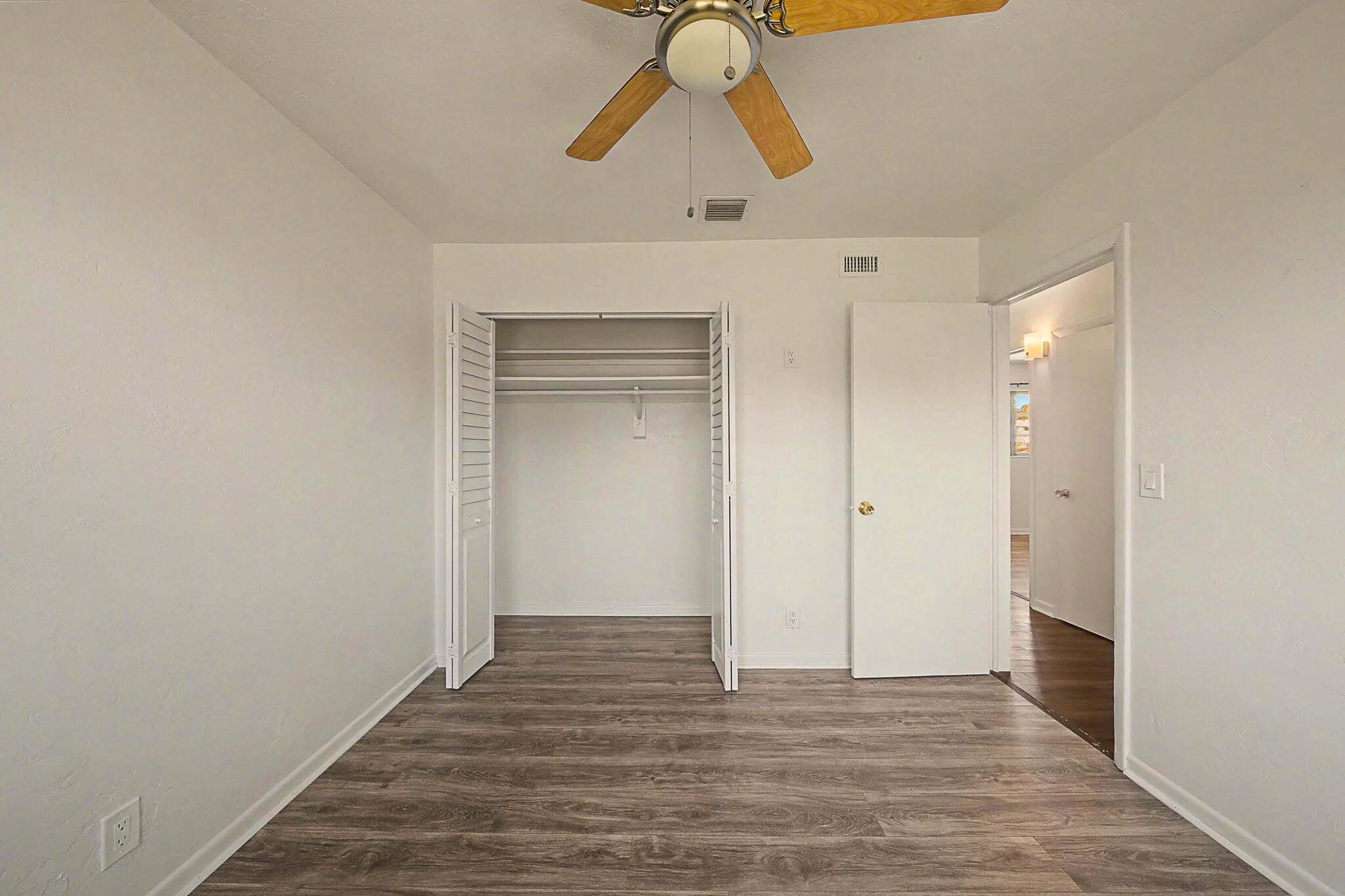 ROOSEVELT ESTATES - Residential Lease