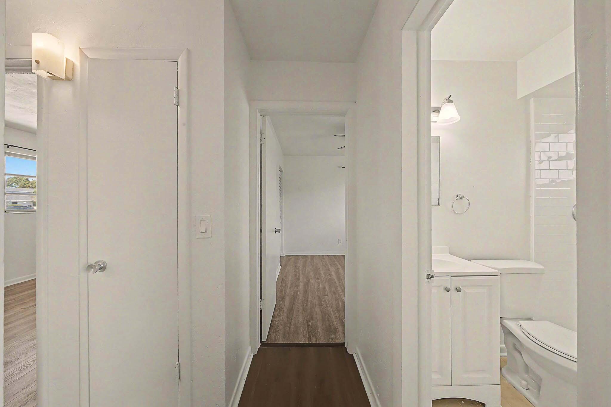 ROOSEVELT ESTATES - Residential Lease