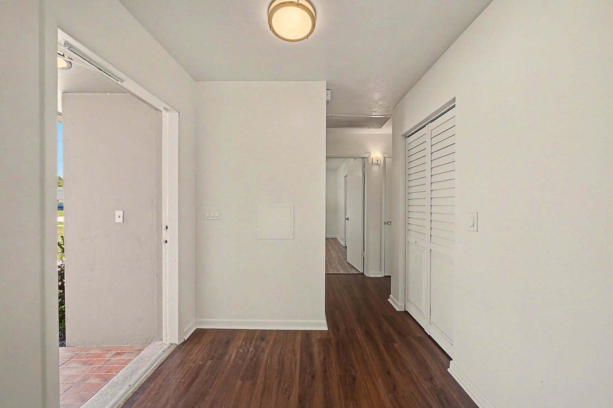 ROOSEVELT ESTATES - Residential Lease