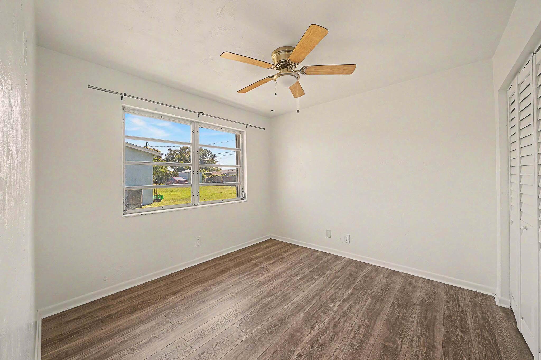 ROOSEVELT ESTATES - Residential Lease