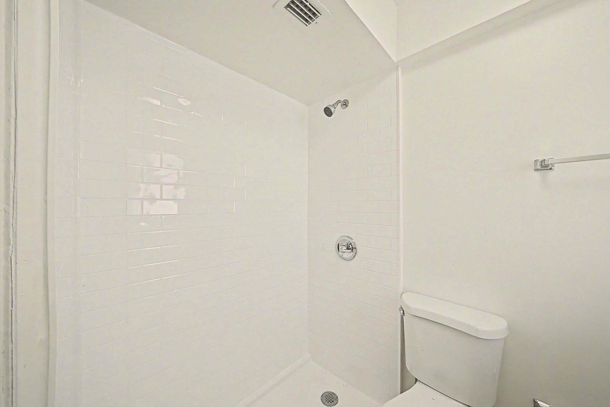 ROOSEVELT ESTATES - Residential Lease