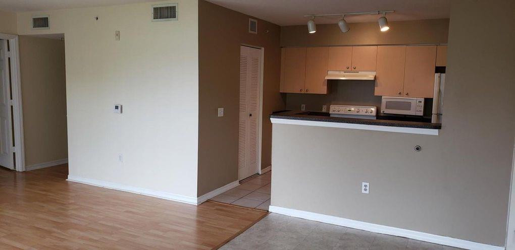 EMERALD ISLE AT LAGUNA LAKES CONDO - Residential Lease
